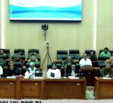 DPR Siapkan Badan Usaha Khusus Migas, SKK Migas Terancam Tamat និង Kewenangan Meluas DPR Siapkan Badan Usaha Khusus Migas, SKK Migas Terancam Tamat និង Kewenangan Meluas