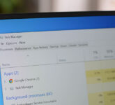 Task Manager Cuma 80 KB, Rahasianya Kalem Saat Sistem Panik