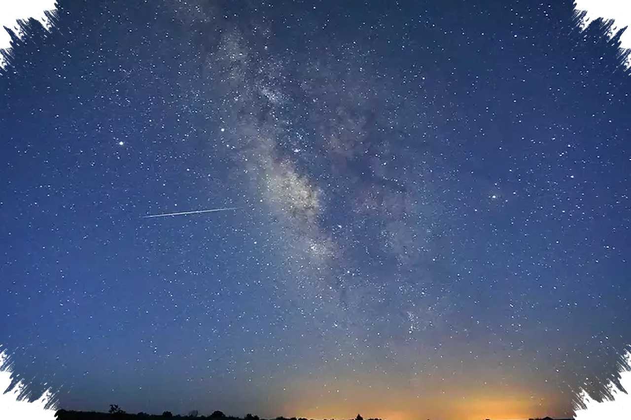 Bersiap Menatap Langit Akhir April, Lyrid Hadir Saat Bulan Mulai Meredup