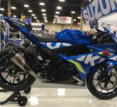 Suzuki GSX-R150 Memang Buas dan Enteng, Tapi Posisi Duduknya Bisa Jadi Batu Sandungan