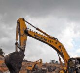 UNTR Awal 2026 Melemah, Penjualan Komatsu dan Produksi Tambang Sama-Sama Turun UNTR Awal 2026 Melemah, Penjualan Komatsu dan Produksi Tambang Sama-Sama Turun