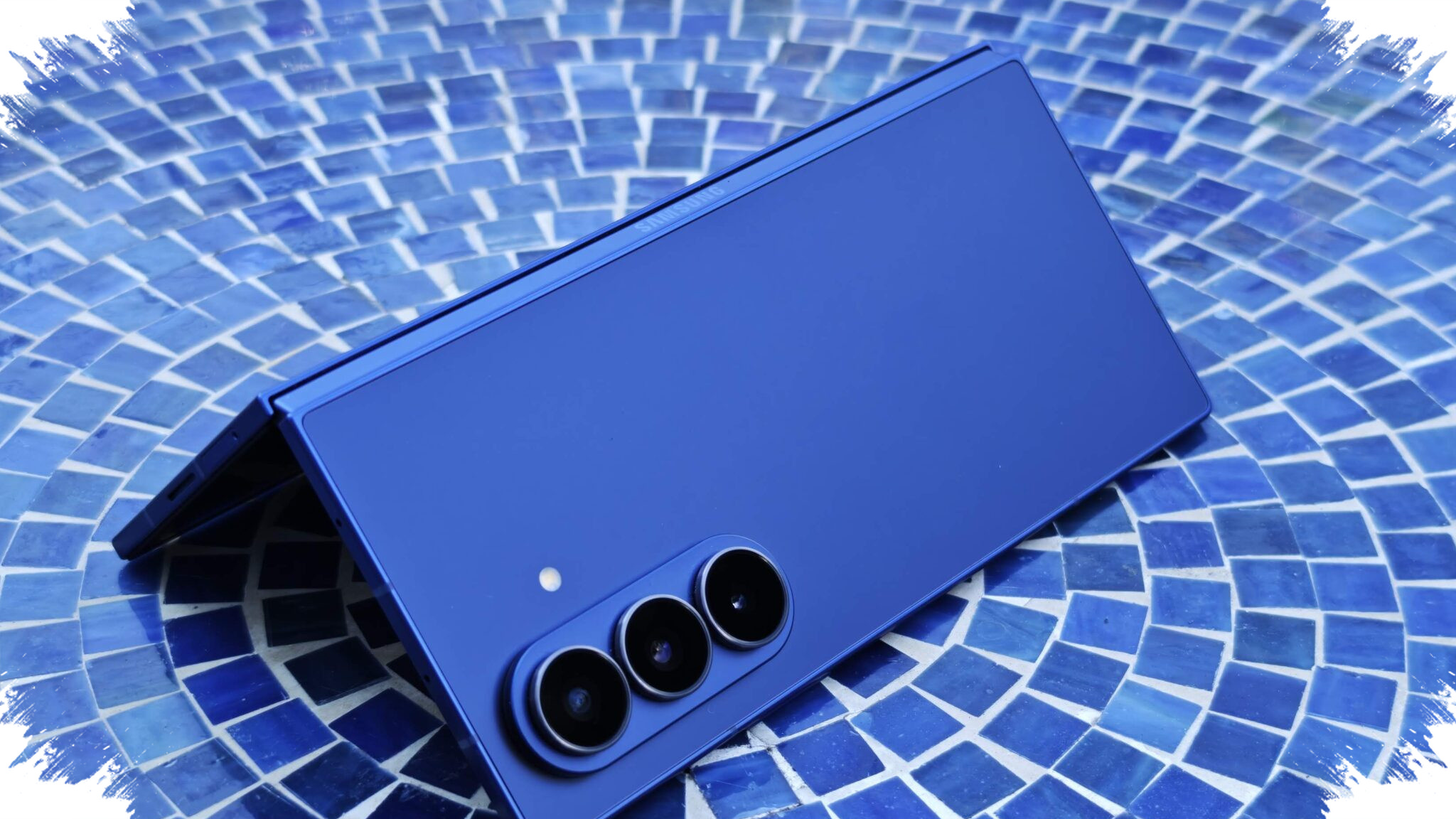 Ocean Mode Tiba di Galaxy Z Fold 7, Kamera Lipat Samsung Kini Siap Menyelam