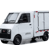 Wuling Punya Dua Senjata Baru di Bisnis Komersial RI, Satu Mesin Bensin Satu Listrik