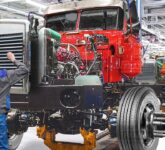 Saat Pabrik Truk Lesu di Bawah 50 Persen, PHK Mengintai Jika Impor China Dibiarkan
