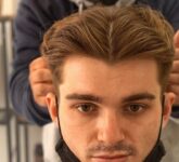 7 Belah Tengah Pendek Pria yang Diam-Diam Meniruskan Wajah, Fade dan Undercut Paling Tajam