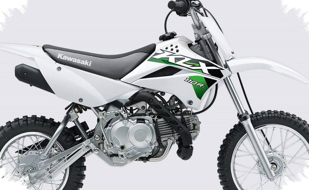 Kecil Bukan Berarti Kaleng-Kaleng, Kawasaki KLX 110 Justru Tangguh di Jalur Off-Road Berat
