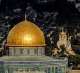 Masjid Al-Aqsa Dibuka Lagi Setelah 40 Hari Tertutup, Jemaah Palestina Kembali Menangis Syukur