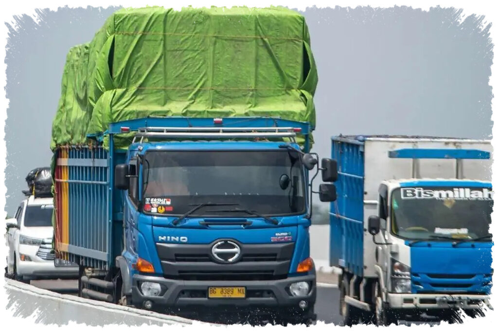 Produksi Turun, Pasar Diserbu Impor, Industri Kendaraan Niaga Tertekan Dalam Negeri