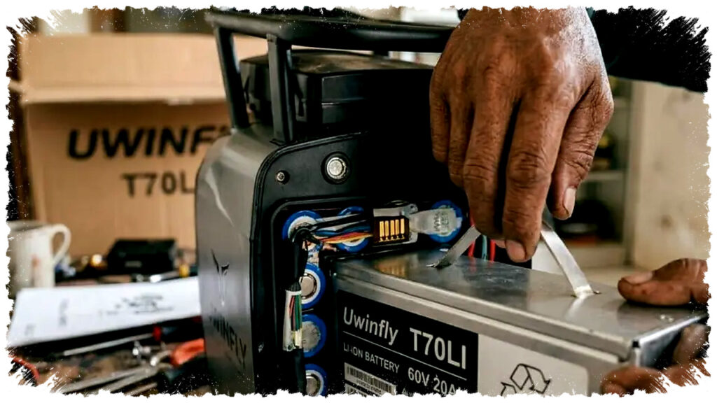 Unboxing Uninfly T70LI, Baterai Lithium Termurah Ini Ternyata Asli Bukan Kaleng-Kaleng!