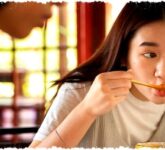 Orang yang Makan Lambat Ternyata Bukan Lemot, Psikologi Menyebut Mereka Lebih Fokus dan Tenang