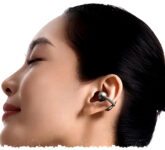 QCY C50S Datang Bukan Cuma untuk Musik, Earbuds Clip-On Ini Bisa Terjemahkan Obrolan Langsung