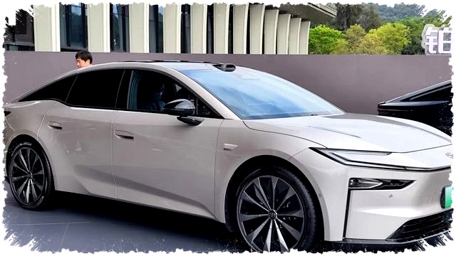 GAC-Toyota bZ7 Ludes 3.100 Pesanan Sejam, Sedan Listrik Rp362 Jutaan Ini Mengguncang Pasar