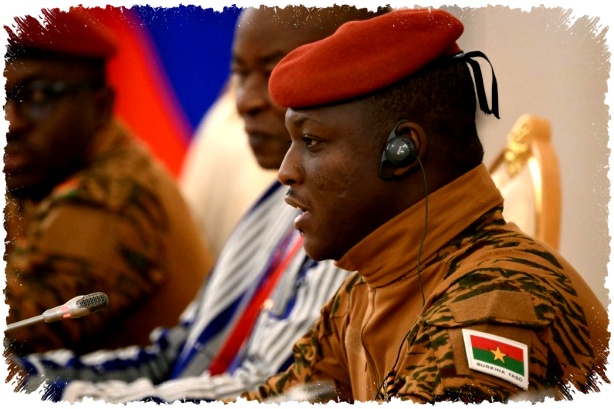 Pemimpin Junta Burkina Faso Bilang Demokrasi Harus Dilupakan, Transisi Kian Jauh Dari Pemilu