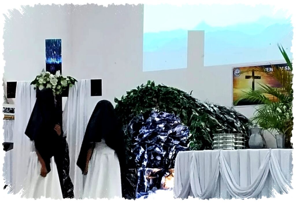 Ribuan Jemaat Padati Efata Liliba, Pawai Obor Hingga Paskah Menggema Khidmat