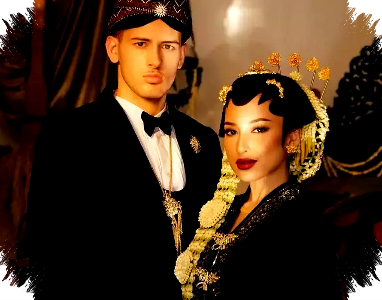 Foto Pre-Wedding Jennifer Coppen-Justin Hubner, Adat Jawa Klasik yang Tampil Anggun dan Tegas