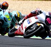 Veda Ega Pratama Terjatuh di COTA, Kini Turun ke Posisi 7 Klasemen Moto3 Veda Ega Pratama Terjatuh di COTA, Kini Turun ke Posisi 7 Klasemen Moto3