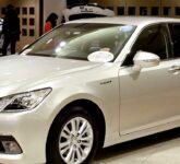 Toyota Crown Royal Saloon Tak Lagi Cuma Mobil Pejabat, Mesin 2JZ-Nya Kini Diburu Kolektor