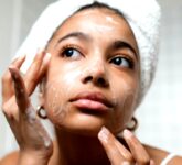 4 Cleanser Allantoin Yang Menjaga Kelembapan, Deep Clean Tanpa Kulit Ketarik