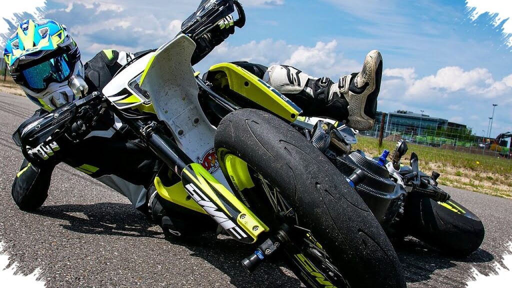 Mastering The Bike Slide, Elektronik Baru Ini Bikin Motor Bisa Menyelinap Masuk Tikungan