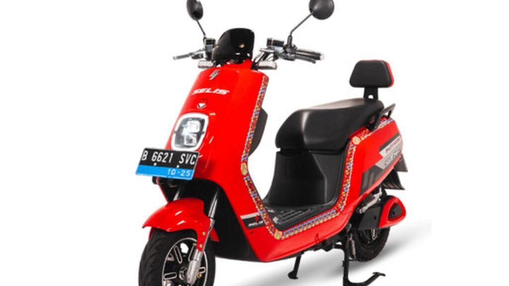 Selis E-Max Tembus 230 Km Sekali Cas, Skutik Listrik Kompak Ini Makin Sulit Diabaikan