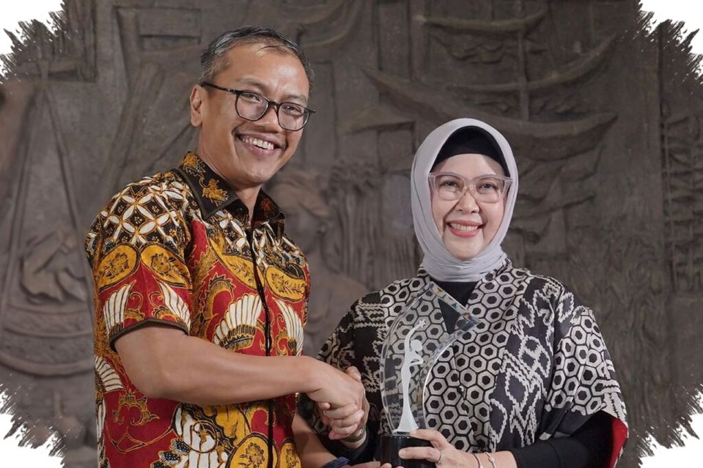 Tribuana Tunggadewi Raih Penghargaan Top Women, Cara Pegadaian Menjaga Humanisme di Era Digital