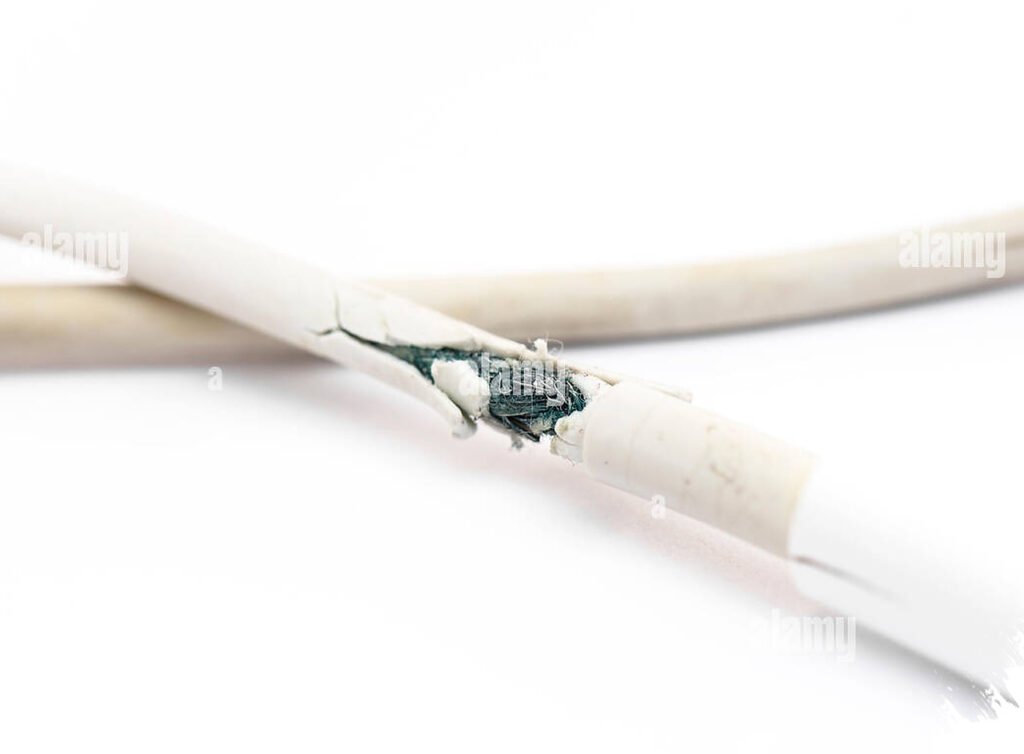 Kebiasaan Sepele Ini Bikin Kabel Charger Cepat Rusak, Ternyata Bukan Cara Menggulungnya