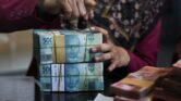 Rupiah Bisa Tertekan dari Kebiasaan Sehari-Hari, 8 Langkah Warga yang Tak Terduga Ini Penting