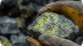 Dari Kerak Bumi ke Reaktor Nuklir, Jejak Uranium yang Memicu Ketegangan Dunia
