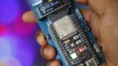 ESP32 Ini Bukan Sekadar Mainan, Peramal Saku Offline yang Bisa Anda Rakit Sendiri