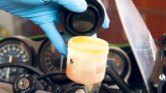 Minyak Rem Motor Sering Diabaikan, Padahal Bisa Menentukan Rem Masih Pakem Atau Blong