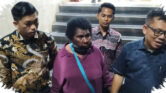 Mama Sinta Lapor Ketua LBH Merauke ke Polda Metro, Film Pesta Babi Dipersoalkan Mama Sinta Lapor Ketua LBH Merauke ke Polda Metro, Film Pesta Babi Dipersoalkan