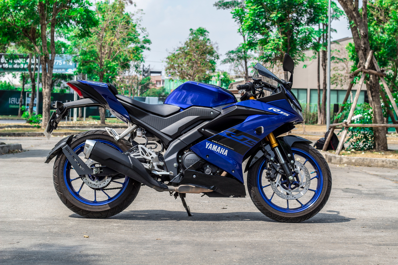 Yamaha R15 Lebih Galak, Honda CBR150R Lebih Nyaman, Pilihan Terbaiknya Tergantung Cara Anda Berkendara
