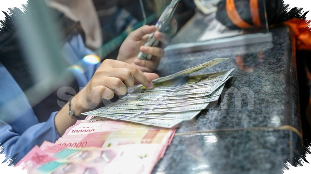 Rupiah Nyaris Tembus Rp18.000, Investor Asing Terus Hengkang dari Pasar RI