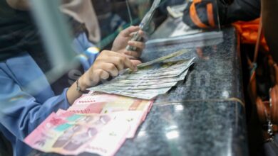 Rupiah Nyaris Tembus Rp18.000, Investor Asing Terus Hengkang dari Pasar RI