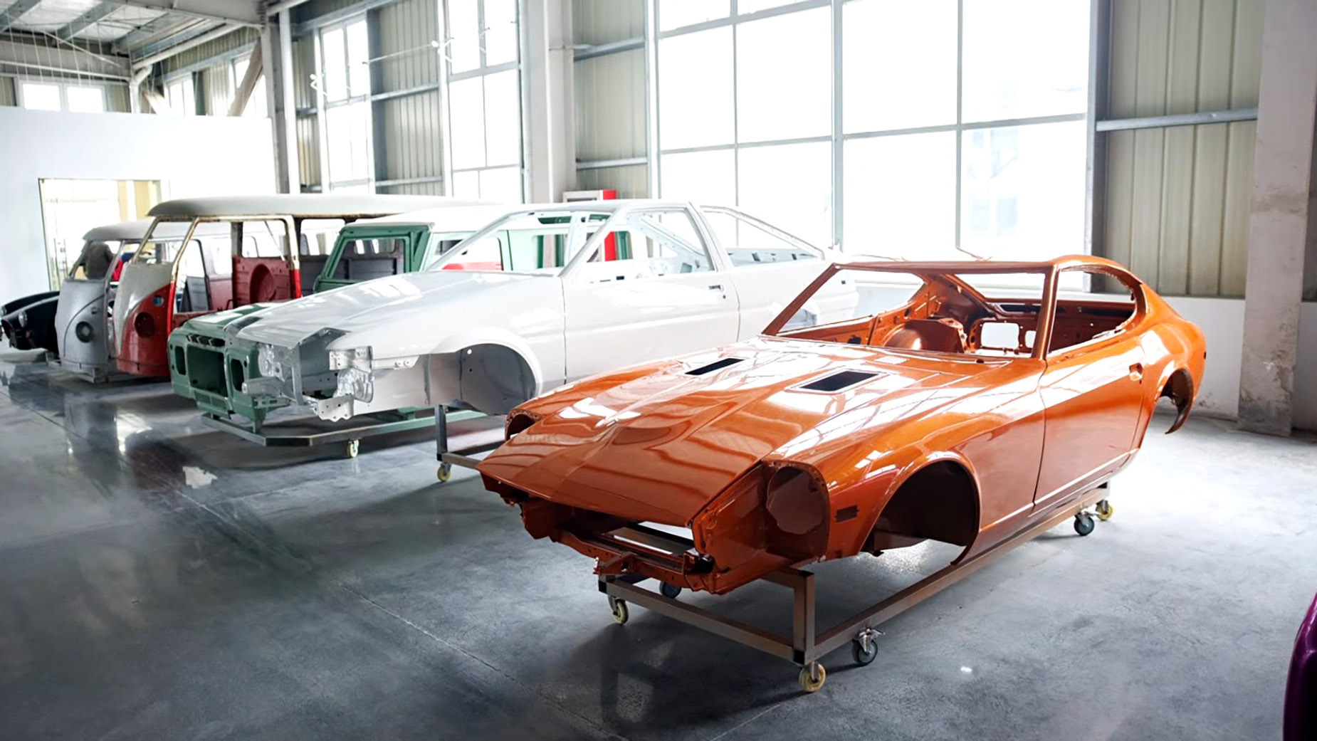 China Membuat Bodi Baru Untuk Klasik Ikonik, Mustang Hingga 911 Kini Dapat Hidup Lagi