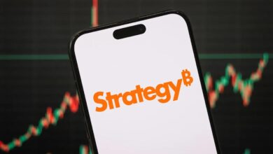 MSTR Terjun Saat Bitcoin Melemah, Sentimen Ritel Paling Bearish Sepanjang Tahun