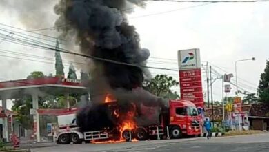 Larangan Main Ponsel di SPBU Ternyata Bukan Karena Sinyal, Ini Penjelasan Ahli