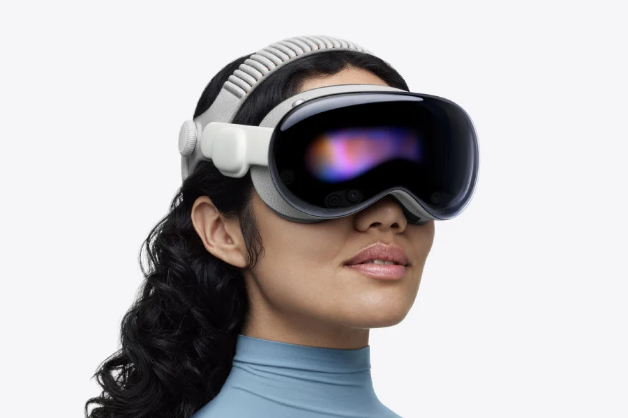 Apple Diduga Menahan Penerus Vision Pro, Fokus Besar Beralih ke Kacamata Pintar