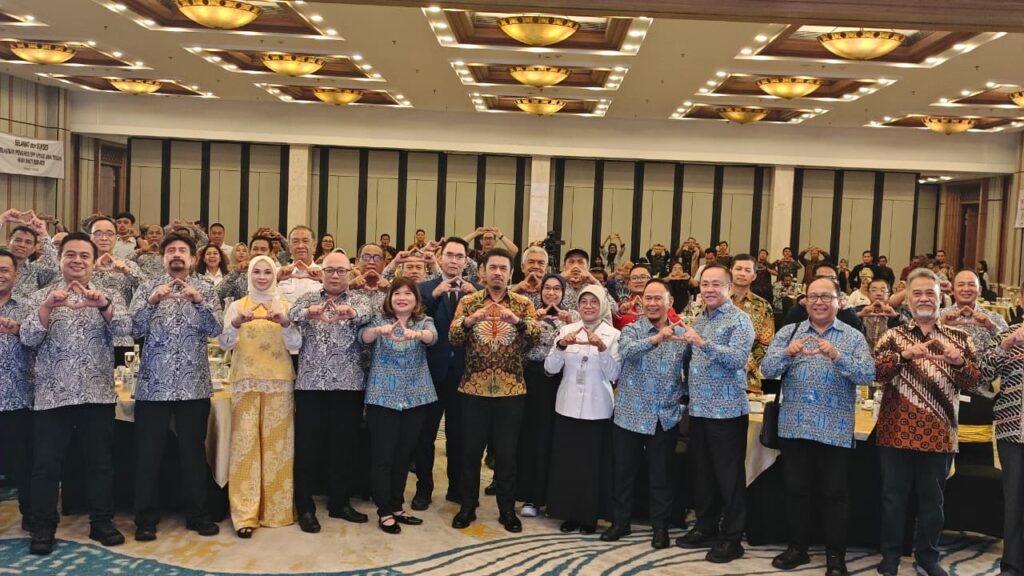 Universitas STEKOM Perkuat Jembatan Kampus-IndustrI di Pelantikan APINDO Jateng 2026–2031, MoU dan Diskusi Panel