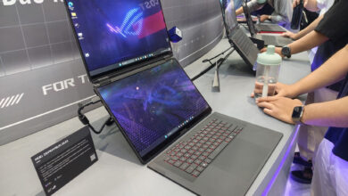 Asus ROG Zephyrus Duo Hadirkan Dua Layar OLED 3K, RTX 5090 dalam Satu Laptop Gaming