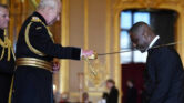 Idris Elba Resmi Jadi Sir di Kastil Windsor, Penghormatan Langsung dari Raja Charles III