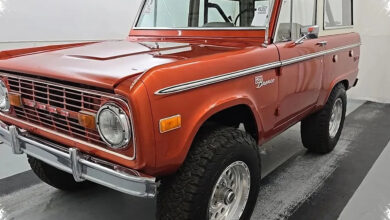 Bronco 1974 Ini Masih Asli Dan Siap Diburu, Paduan Warna Dan Stance-Nya Sulit Ditolak