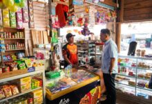 Di Perbatasan RI–Papua Nugini, Agen John Bikin Warga Sota Tak Perlu Ke Kota Lagi