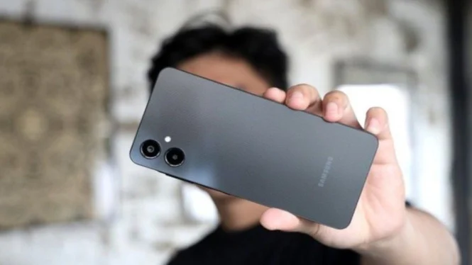 HP Samsung 2 Jutaan 2026 Naik Kelas, Galaxy A06 5G Bawa 90Hz dan Knox Vault