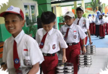 BGN Lirik Kantin Sekolah, Cara Baru Perluas MBG Tanpa Bangun Dapur Baru