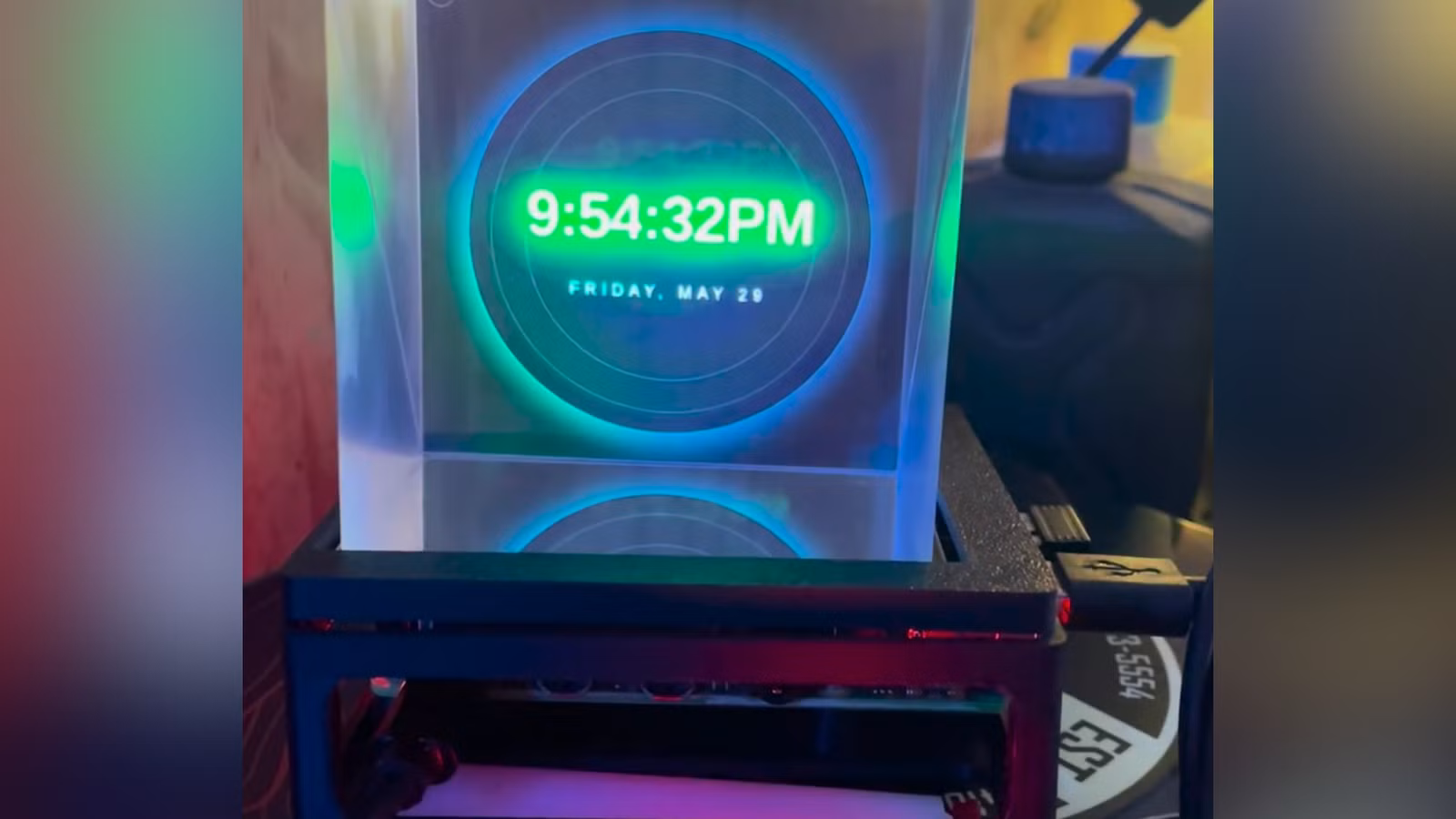 Raspberry Pi Ini Menyulap Layar Jadi Hologram Melayang, Modal Komponennya Ternyata Sederhana