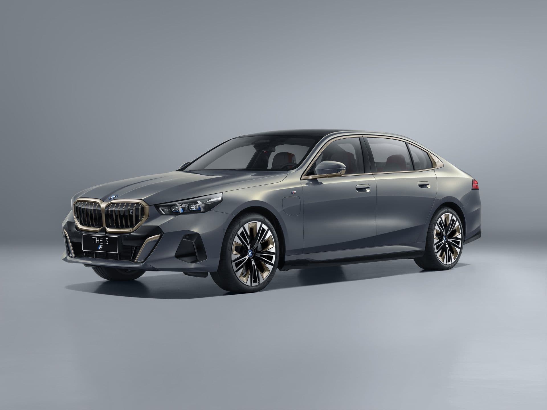 BMW Tembus 7 Juta Unit di Cina, Strategi Wheelbase Panjangnya Bisa Bikin Pasar Lain Iri
