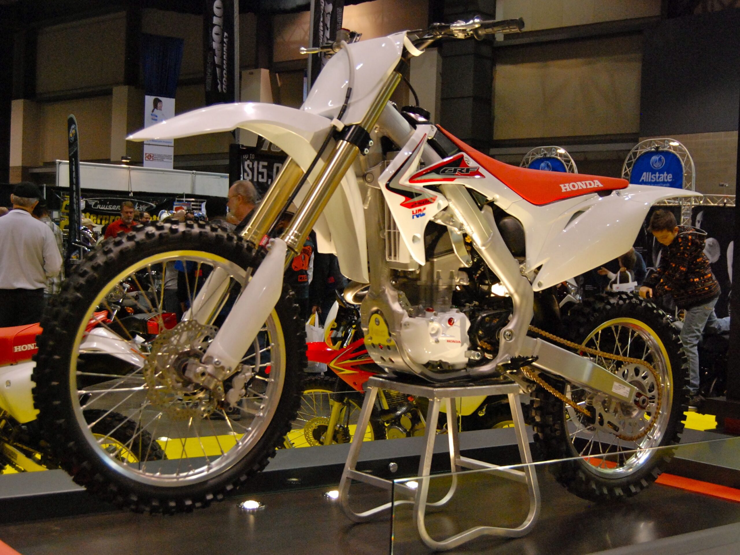 Harga CRF250 Series Nyaris Rp 100 Juta, Kenaikan Baru Ini Bikin Kelasnya Makin Mahal