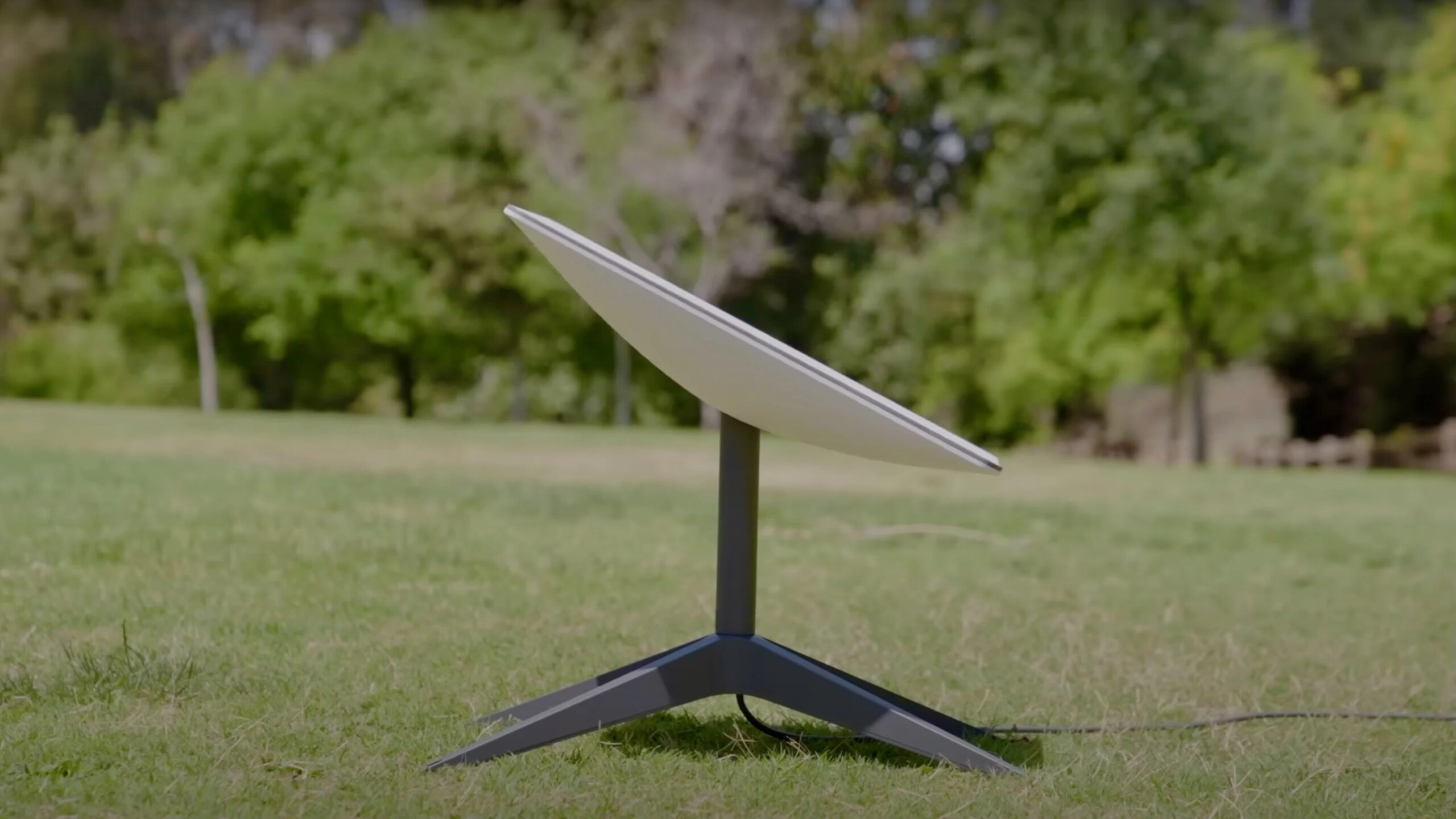 Firmware SpaceX Bocorkan Starlink Dish Baru, Lebih Kecil dan Siap Produksi