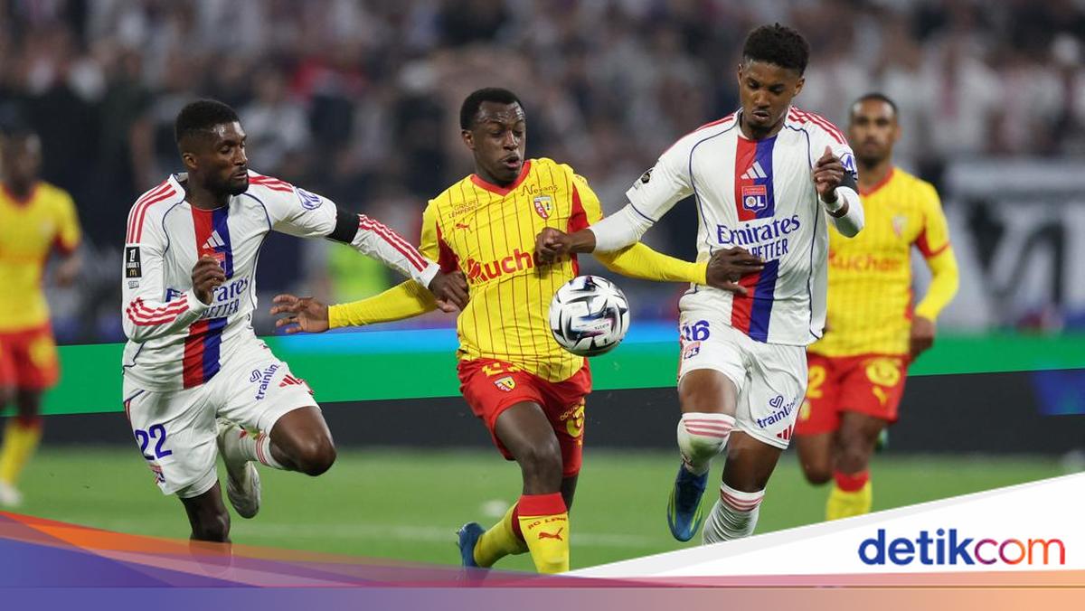 Arab Saudi Bawa 26 Pemain Lokal ke Piala Dunia 2026, Hanya Saud Abdulhamid dari Luar Negeri